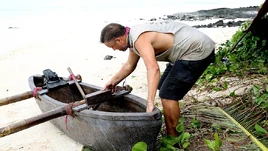 AU2017-Ep2-AdamIdolClue