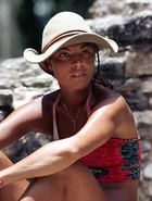 Stephenie is a member of Xhakúm.