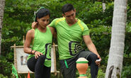 Teresa and Víctor competing for Godínez in the fifth Advantage and Punishment Challenge, A Leg Up.