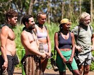 Fa'amolemole at the final five Immunity Challenge.