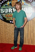 Erik+Reichenbach+Survivor+Finale+Films+Studio+fbH2ICYBWuax.jpg (321 KB) Erik at the Reunion Show.
