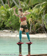 Jessica balances (Cook Islands).