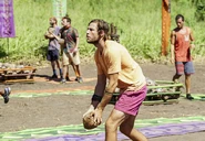 108089 D43036b.jpg (249 KB) Takali competes in the seventh Immunity Challenge, Bail Out.