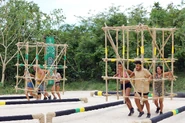 Jaguares competes in the Reward Challenge, Cage Against the Machine.