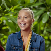 Jessica Peet Gallery Survivor Wiki Fandom