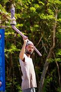 David competes in the first individual Immunity Challenge, Audio Slave.