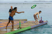 Wendell competes in the Immunity Challenge, Cruel Sea.