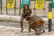 Jaguares competes in the Reward Challenge, Mud Pack.