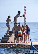 108343 D18230b.jpg (368 KB) Mana competes in Plunge, Pop, Pull for immunity.