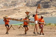 Intensos competing in the third Immunity Challenge.
