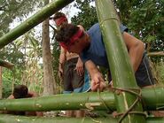 Survivor.Vanuatu.s09e02.Burly.Girls,.Bowheads,.Young.Studs,.and.the.Old.Bunch.DVDrip 118