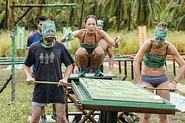 Tiva competes in the Reward/Immunity Challenge, Blind Barrow.