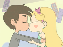 Starco kiss.png