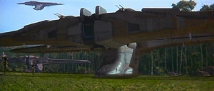 The Federation forces begin to land on Utapau.