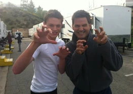 Tumblr m2kdzsZ3Pr1ru1ffao1 500.png (237 KB) On the Set