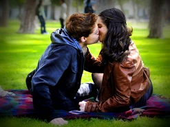 Tumblr lq50h21hBX1qmanjno1 500.jpg (151 KB)