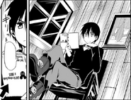 Kirito attempting to ignore Asuna's bathing noises by reading Argo's guidebook - Progressive manga c4