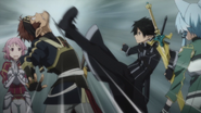 Kirito bringt Klein zum Schweigen.