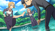 Kirito playing Fizel and Linel in water AL