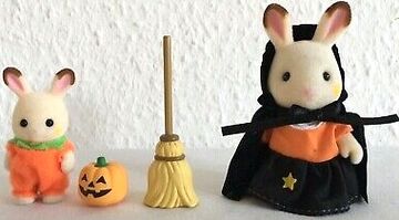 Sylvanian family halloween set top