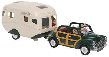 Sylvanian families caravan outlet and car set
