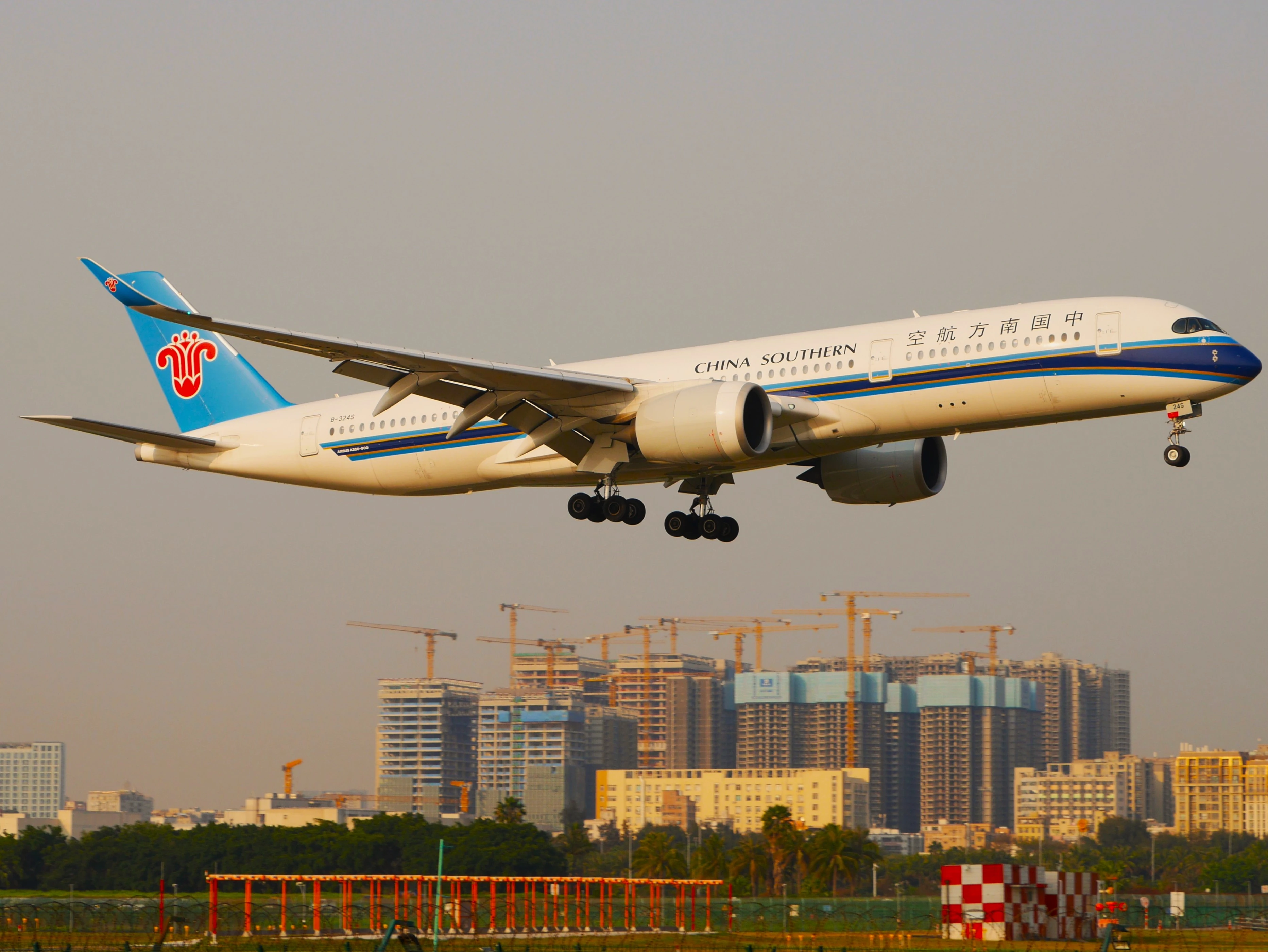 南方航空| 深圳交通百科| Fandom