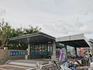 E1出入口