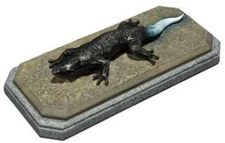 Lizard statue that came with the 3rd colossus' statue made by Prime 1 Studio.