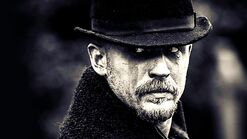 Taboo-Still-S1E01-08-Funeral-James