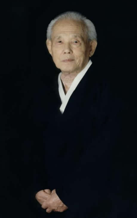 Hwang Kee.jpg