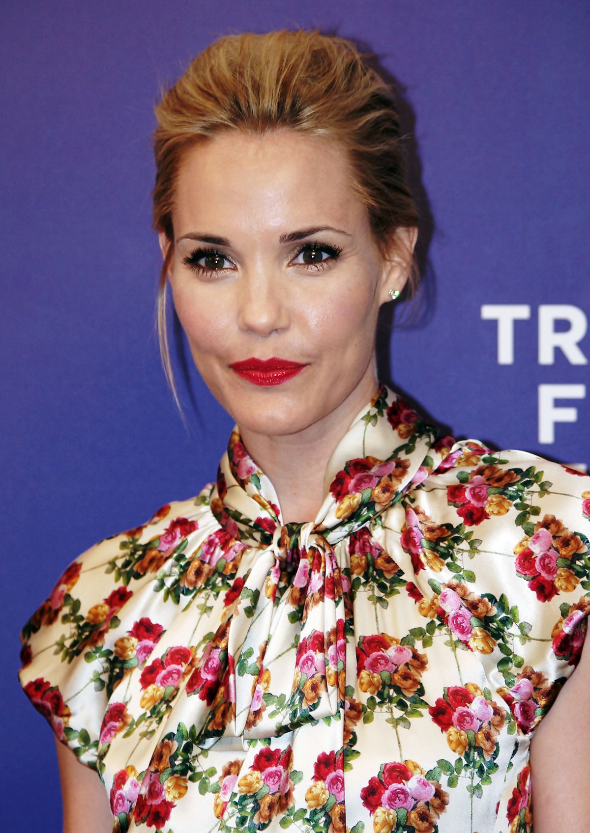 Leslie Bibb | Tag Brothers Wiki | Fandom