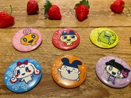 YurinanxTamagotchiCanBadges.jpg (163 KB) Yurinan x Tamagotchi can badges