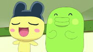 Mametchi talking proudly while standing with Kuchipatchi