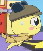 Anpan Detective, who is running in a hurry to unfasten the buttons and waistbands of his trench coat [4] (Episode 89)