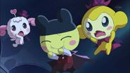 Mametchi Vampire eating garlic