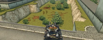 Танк смотрит с моста на нижнюю часть карты