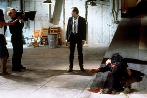 Andrzej en el set de rojade de Reservoir Dogs, junto a  y .