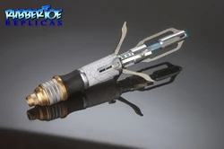 Rubbertoe 14 sonic 10.jpg (612 KB) Another angle of the replica, open.