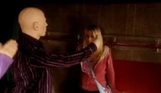 Rose cornered by Autons