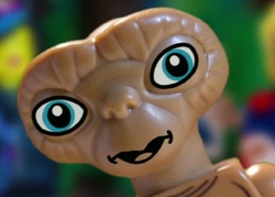 E.T. (Supergirl Meets E.T.)