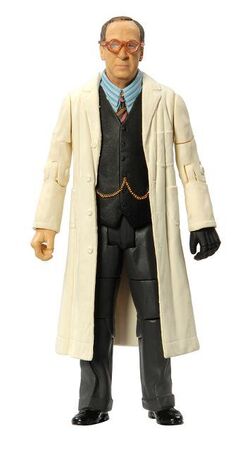 Doctor Who 2nd Dr & Tardis Set - Classic Doctor Who Action Figure & Tardis  Set - Doctor Who Merchandise - Character Options - 5.5”