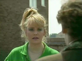 NeighbourComplainingToSevenAboutCats