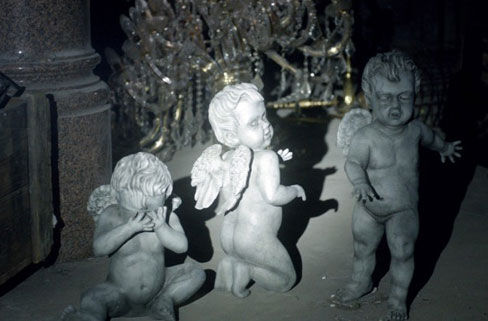 crying baby angel statue