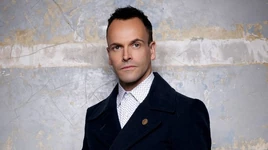 Jonny Lee Miller