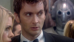 Tenth Doctor tells Rose about the Cybermen