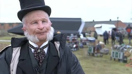 Paul Kaye on playing Prentis - Doctor Who Extra Series 2 Episode 4 (2015) - BBC