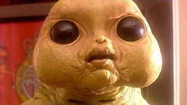The Slitheen Revealed (HD) Aliens of London Doctor Who