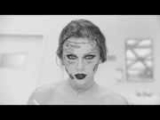 Taylor_Swift_-_Fortnight_(feat._Post_Malone)_(Official_Music_Video)-3