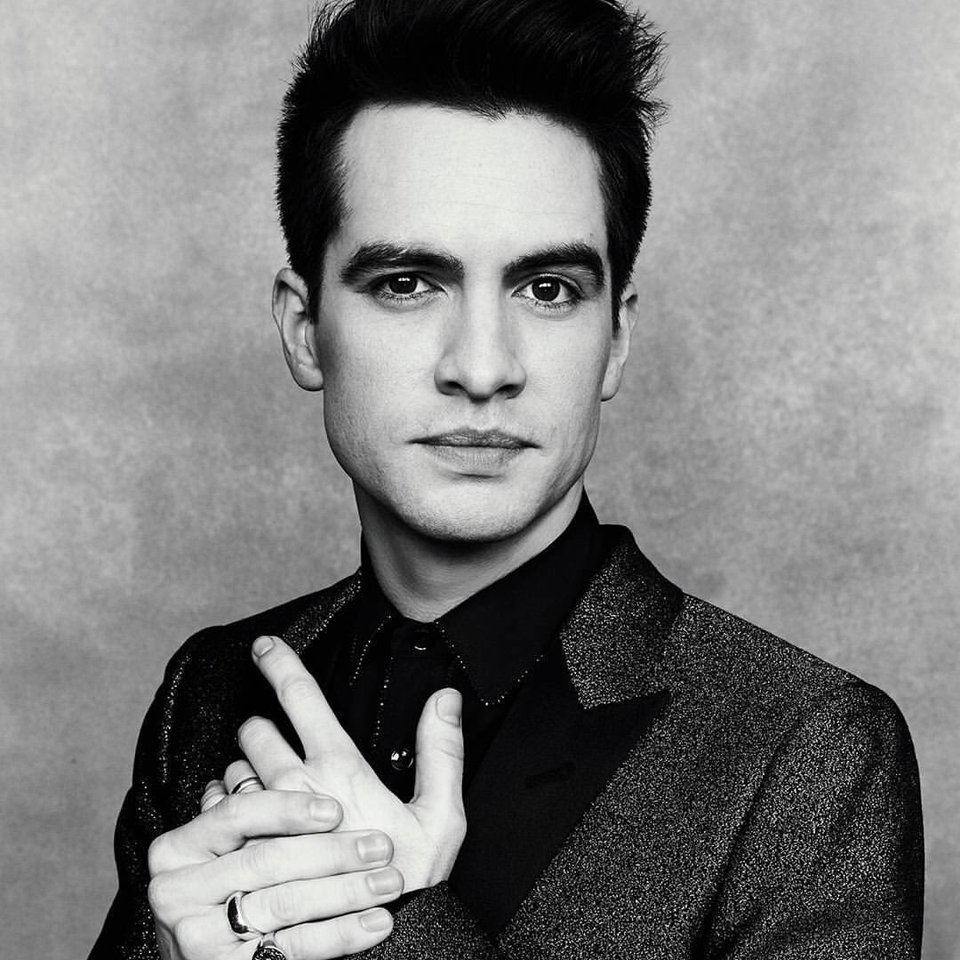 Source: Instagram | Brendon Urie ; Pre-Grammys Gala 02/11/2017 | Brendon  urie, Brendon urie hair, Panic! at the disco