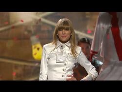 Taylor Swift - We Are Never Ever Getting Back Together (at the grammy)